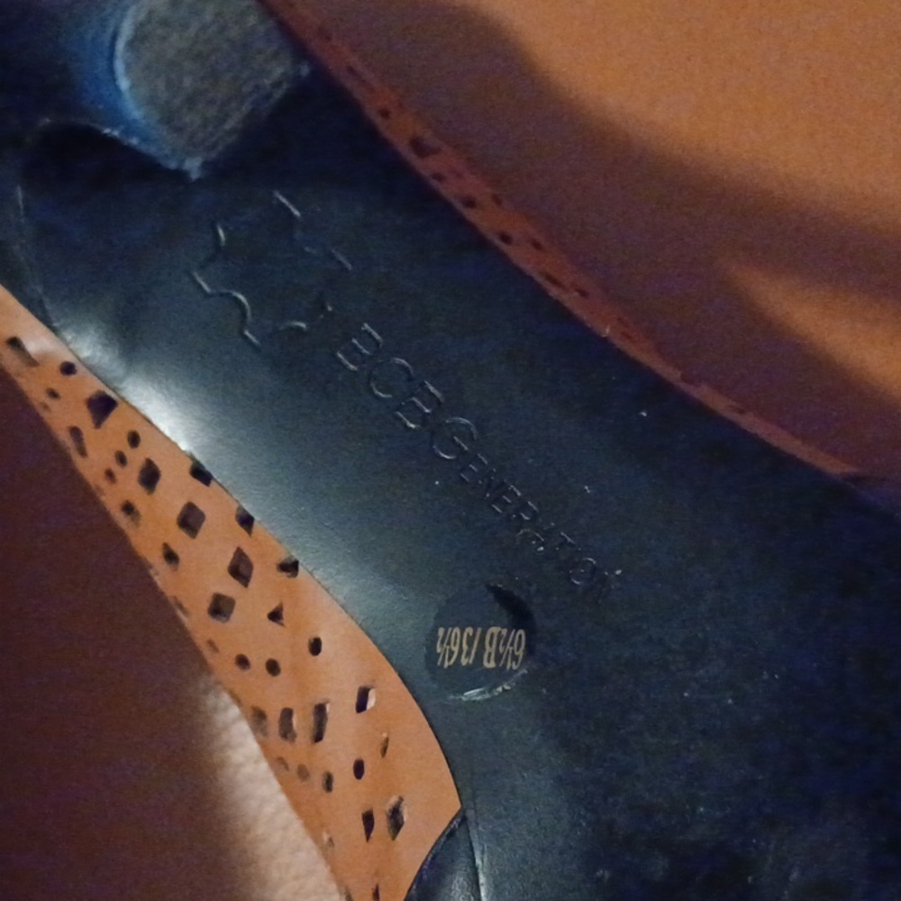 -- BCBG Elegant Black and Brown Women's Heels - Picture 5 of 10